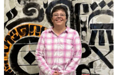 Loriana Espinel: Navigating Worlds Through Art